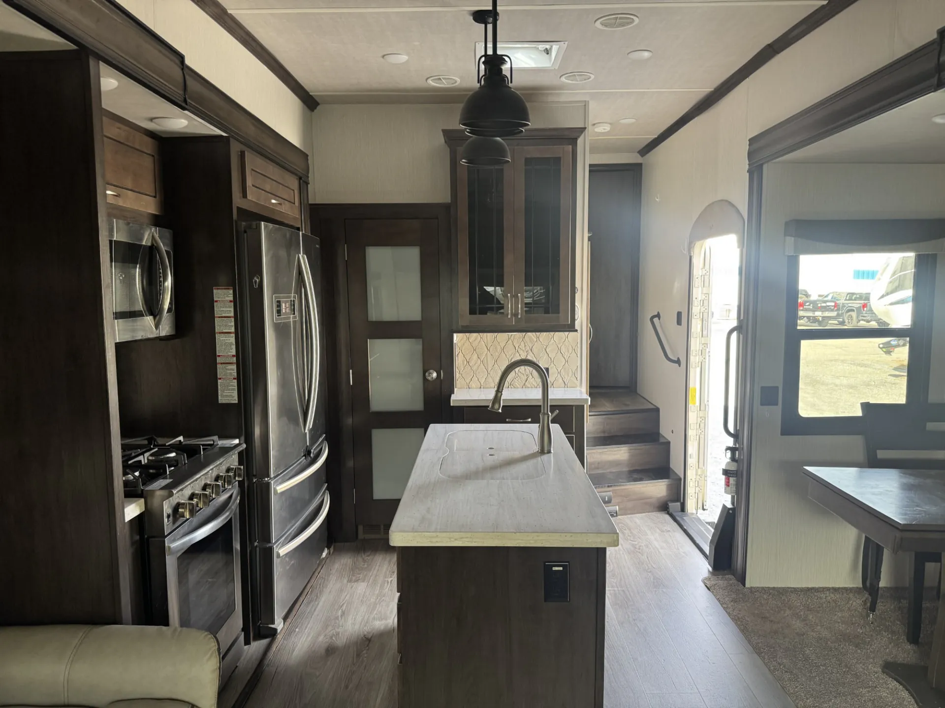 2021 Forest River Cedar Creek Silverback 29RW - Photo 4