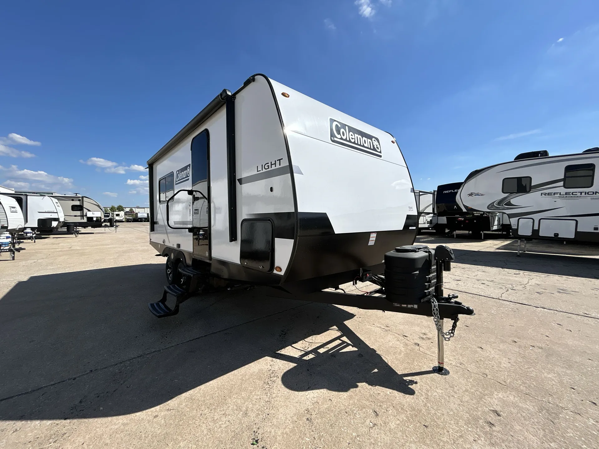 2026 Keystone Coleman Light 18RX - Photo 2