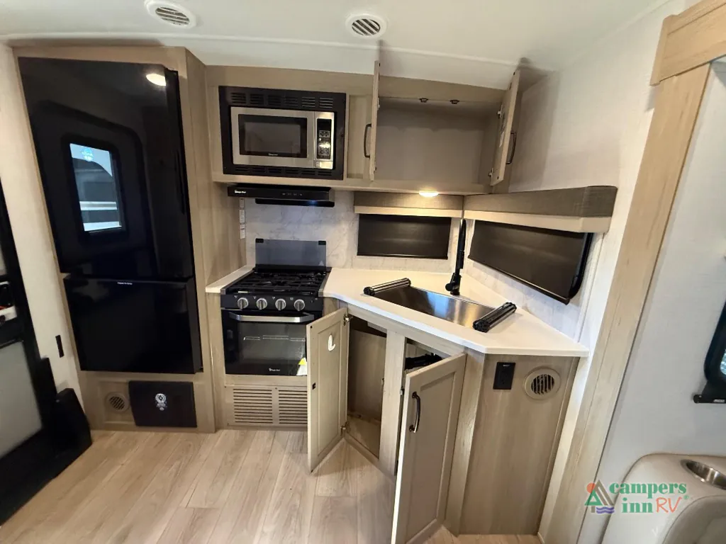 2025 Forest River Rockwood Ultra Lite 2614BS, Photos photo 26