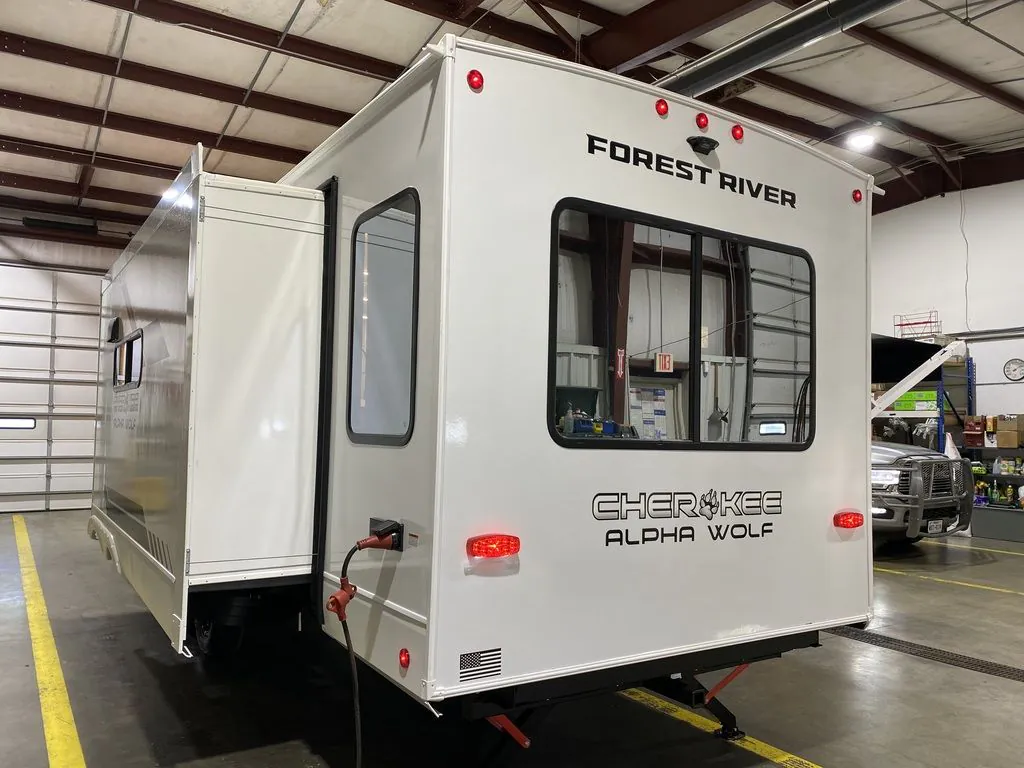 2026 Forest River Cherokee Alpha Wolf 26RL, Photos photo 6