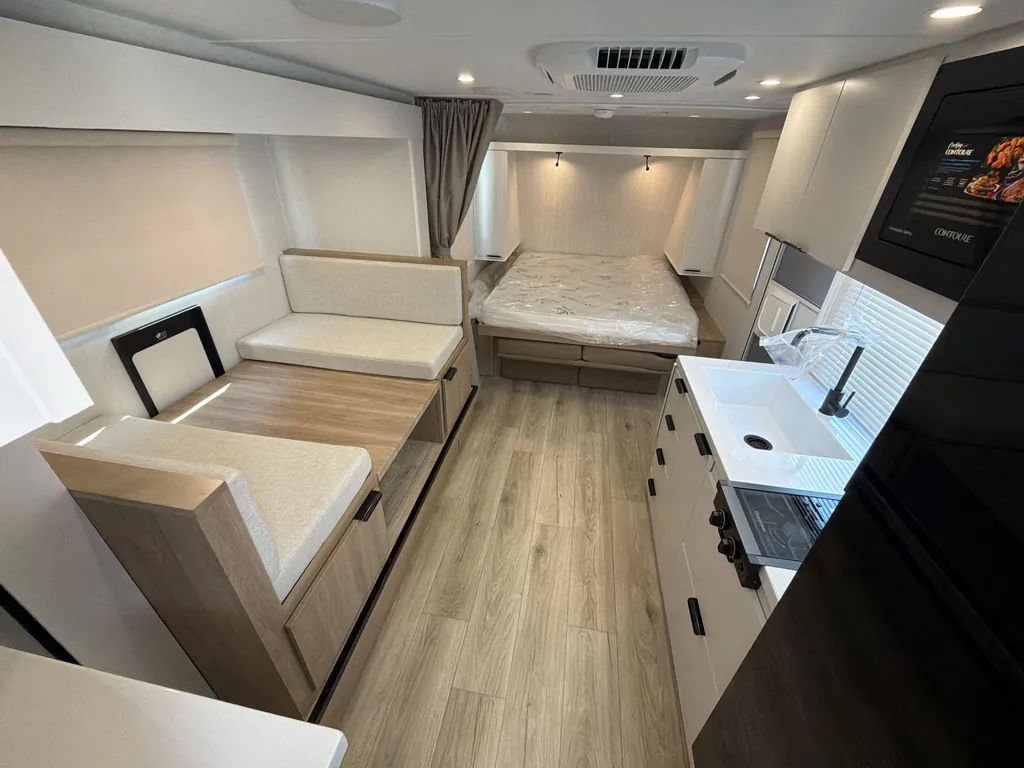 2027 Winnebago Micro Minnie 2108DS, Photos photo 7