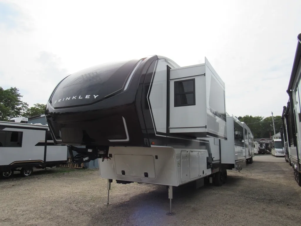 2025 Brinkley Model Z 3300 - Photo 3