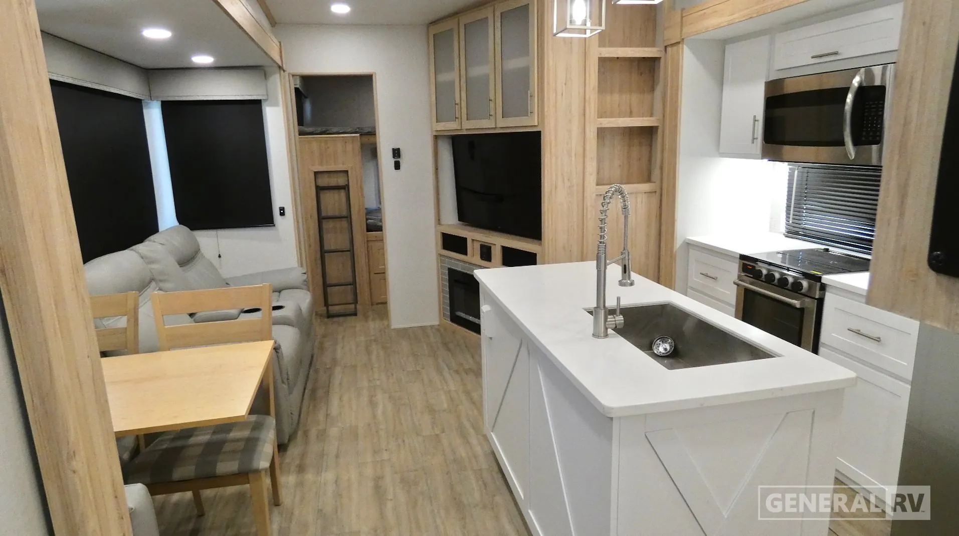 2023 Alliance RV Avenue 36BRM - Photo 3