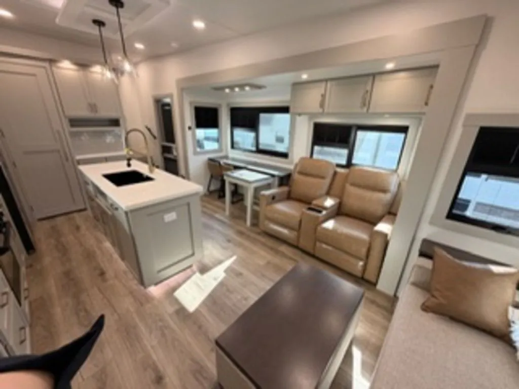 2026 Brinkley Model Z 3600, Photos photo 20