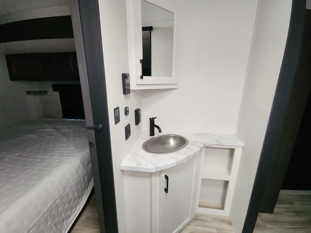 2026 Venture RV Stratus SR282VFD, Photos photo 32