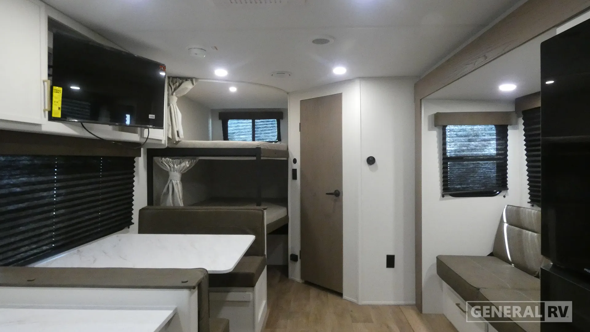 2027 Grand Design Transcend Xplor 26BHX - Photo 3