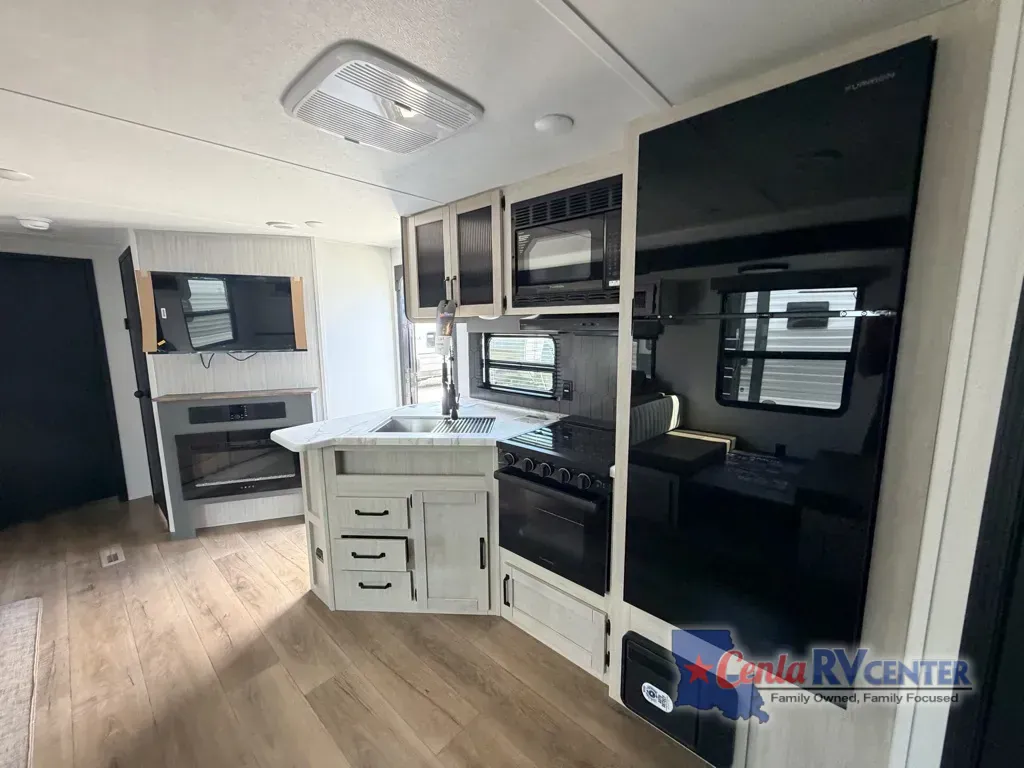 2027 Forest River Puma 32BHQS, Photos photo 5