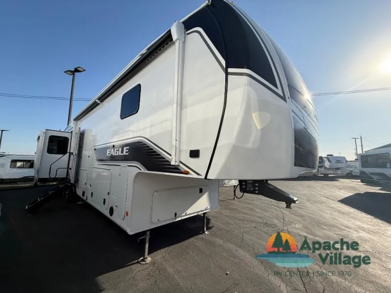 2026 Jayco Eagle 355MBQS - Photo 2