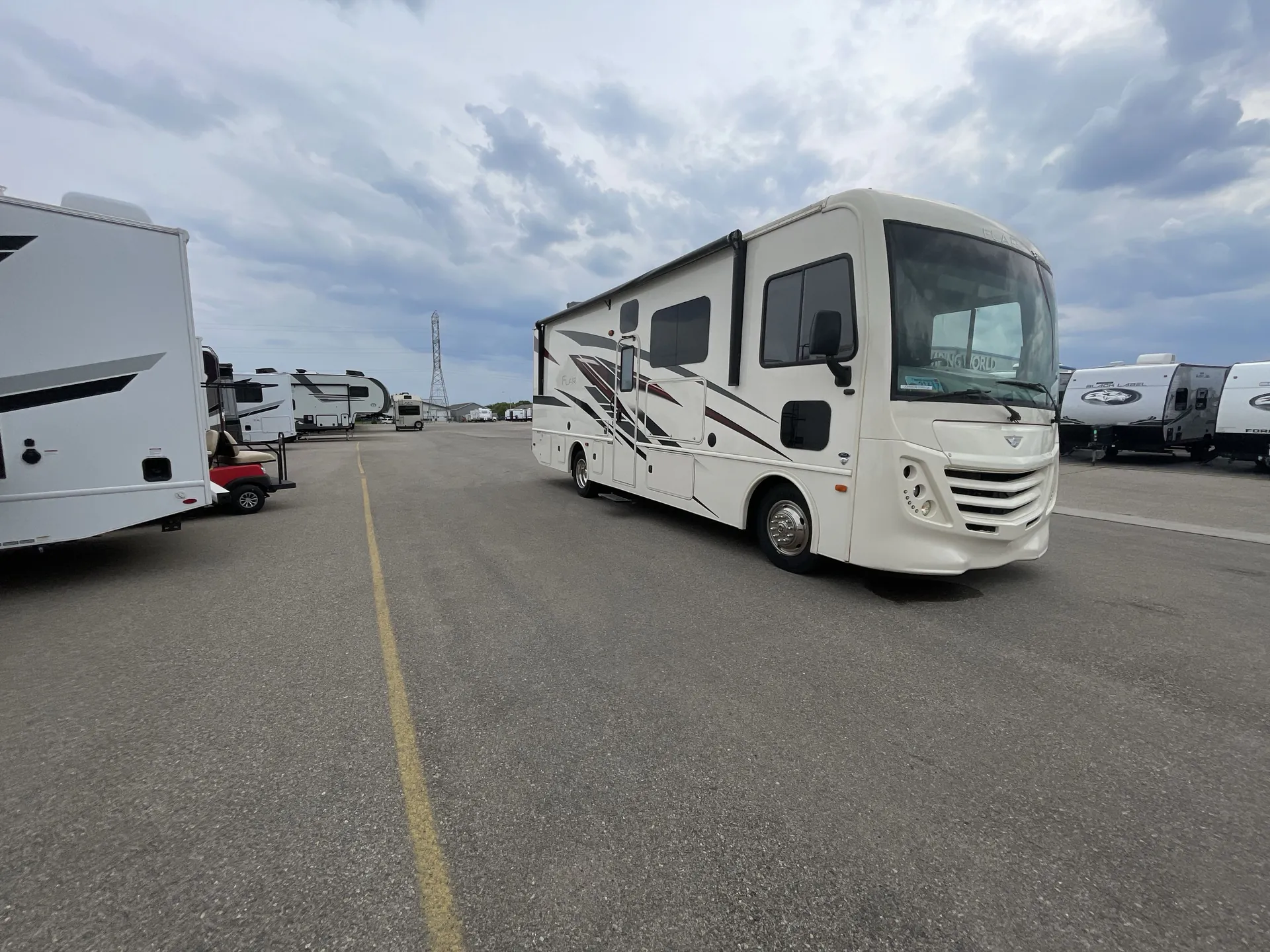 2021 Fleetwood Flair 28A - Photo 2