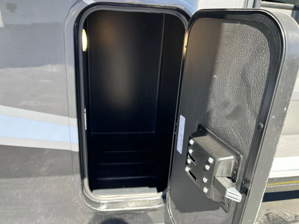 2027 Entegra Coach Vision XL 36C, Photos photo 27