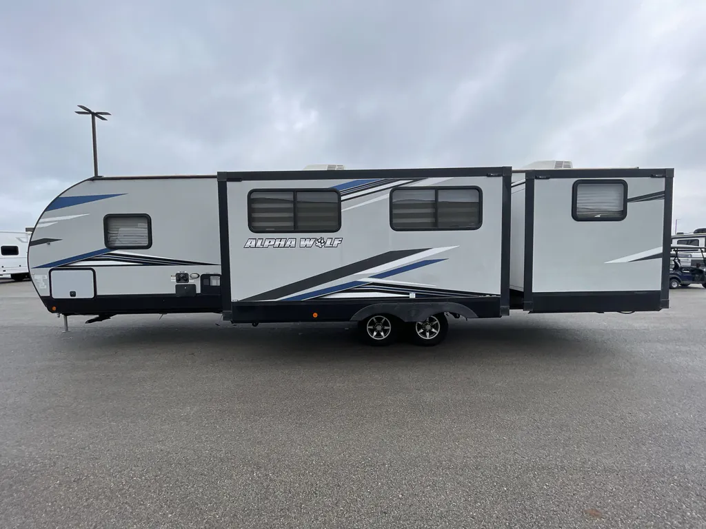 2021 Forest River Cherokee Alpha Wolf 33BH-L, Photos photo 6