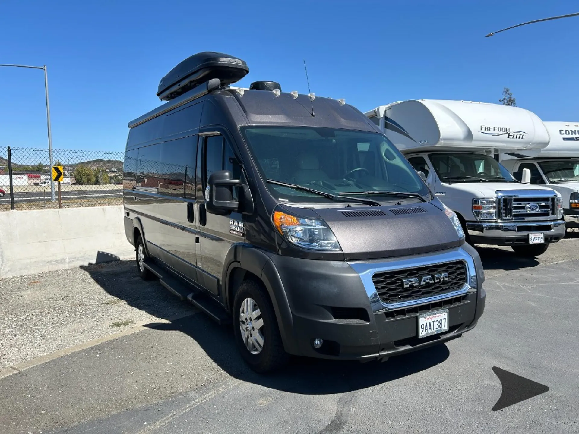 2022 Thor Motor Coach Tellaro 20L - Photo 2