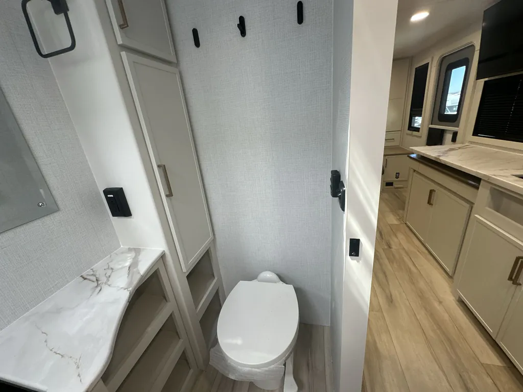 2026 Brinkley Model Ix 20X, Photos photo 4