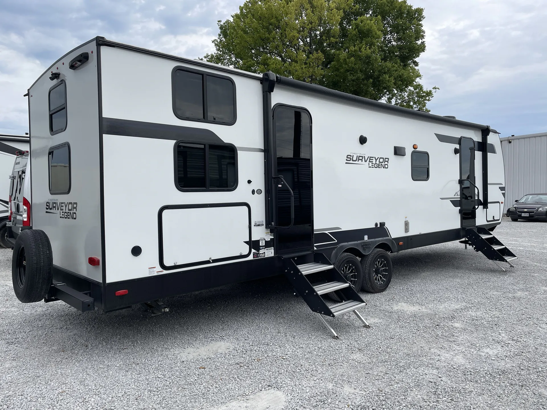 2024 Forest River Surveyor Legend 296QBLE — campside