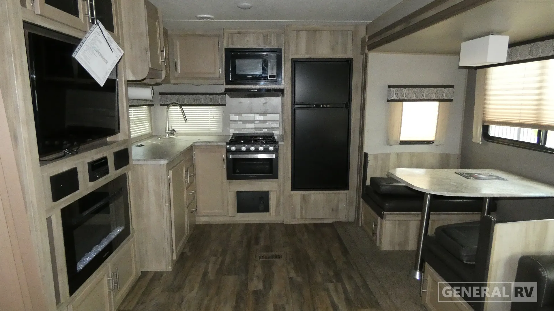 2021 Coachmen Catalina Legacy 303RKP - Photo 3