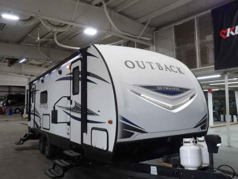 2018 Keystone Outback Ultra-Lite 250URS - Photo 2