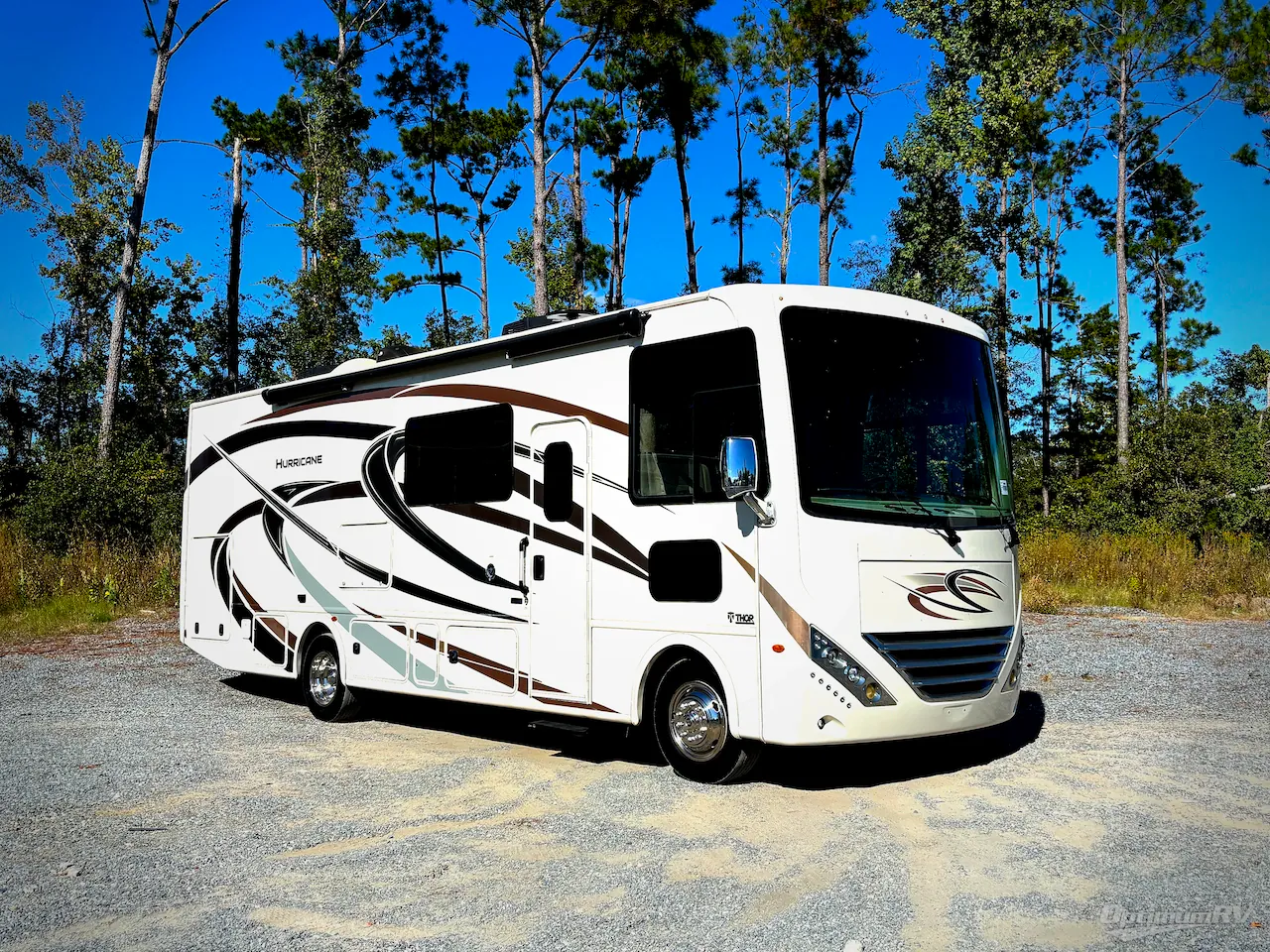 2019 Thor Motor Coach Hurricane 29M dealer photo 1 from Optimum RV