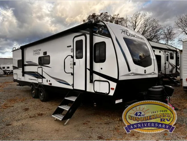 2024 Coachmen Freedom Express Ultra Lite 298FDS - Photo 2