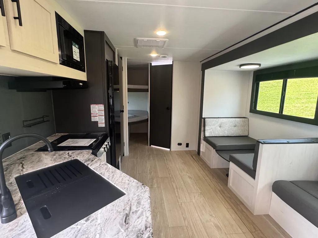 2027 Shasta RVs i-5 Edition 527BHS, Photos photo 35