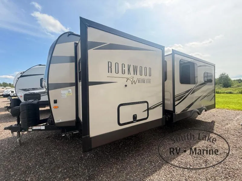 2022 Forest River Rockwood Ultra Lite 2614BS - Photo 4