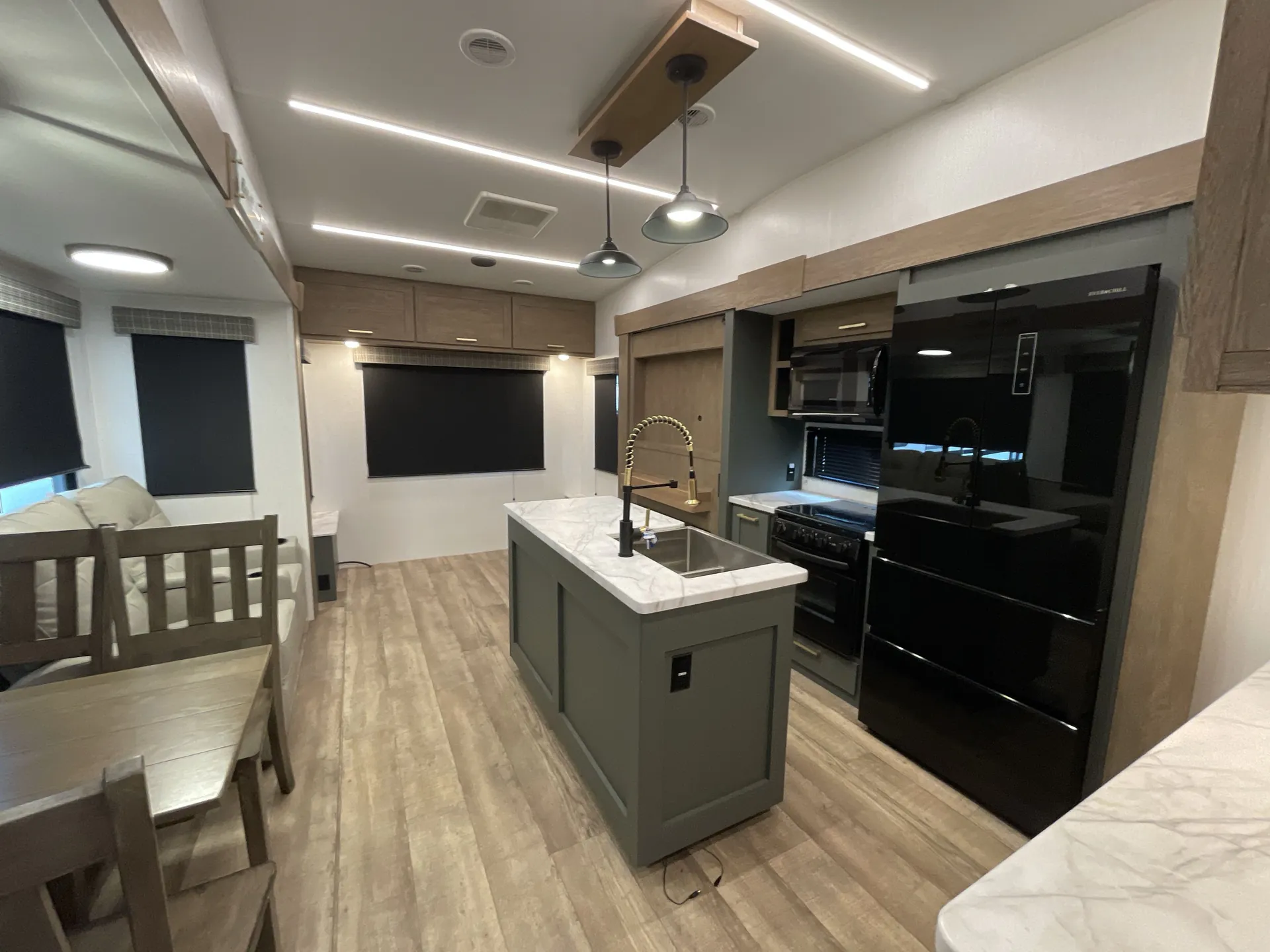 2024 Heartland Eddie Bauer Signature 3100RL — living area main