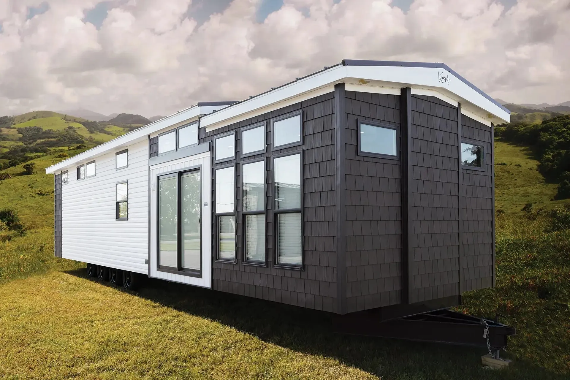 Canadian 9019 exterior