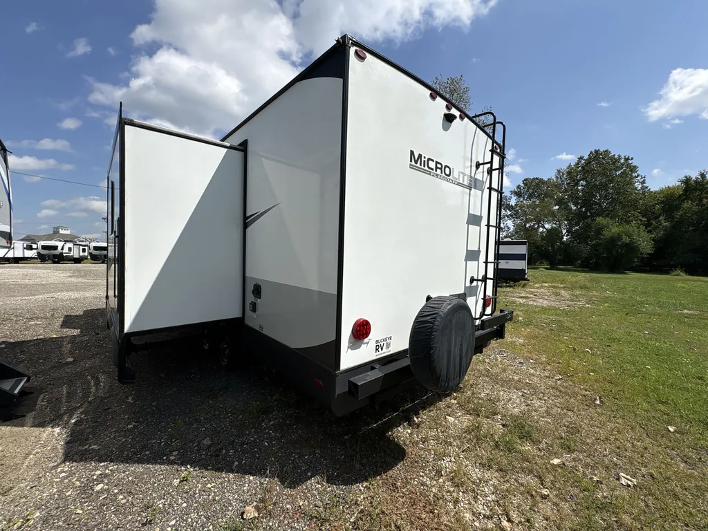 2023 Forest River Flagstaff Micro Lite 25BRDS, Photos photo 2
