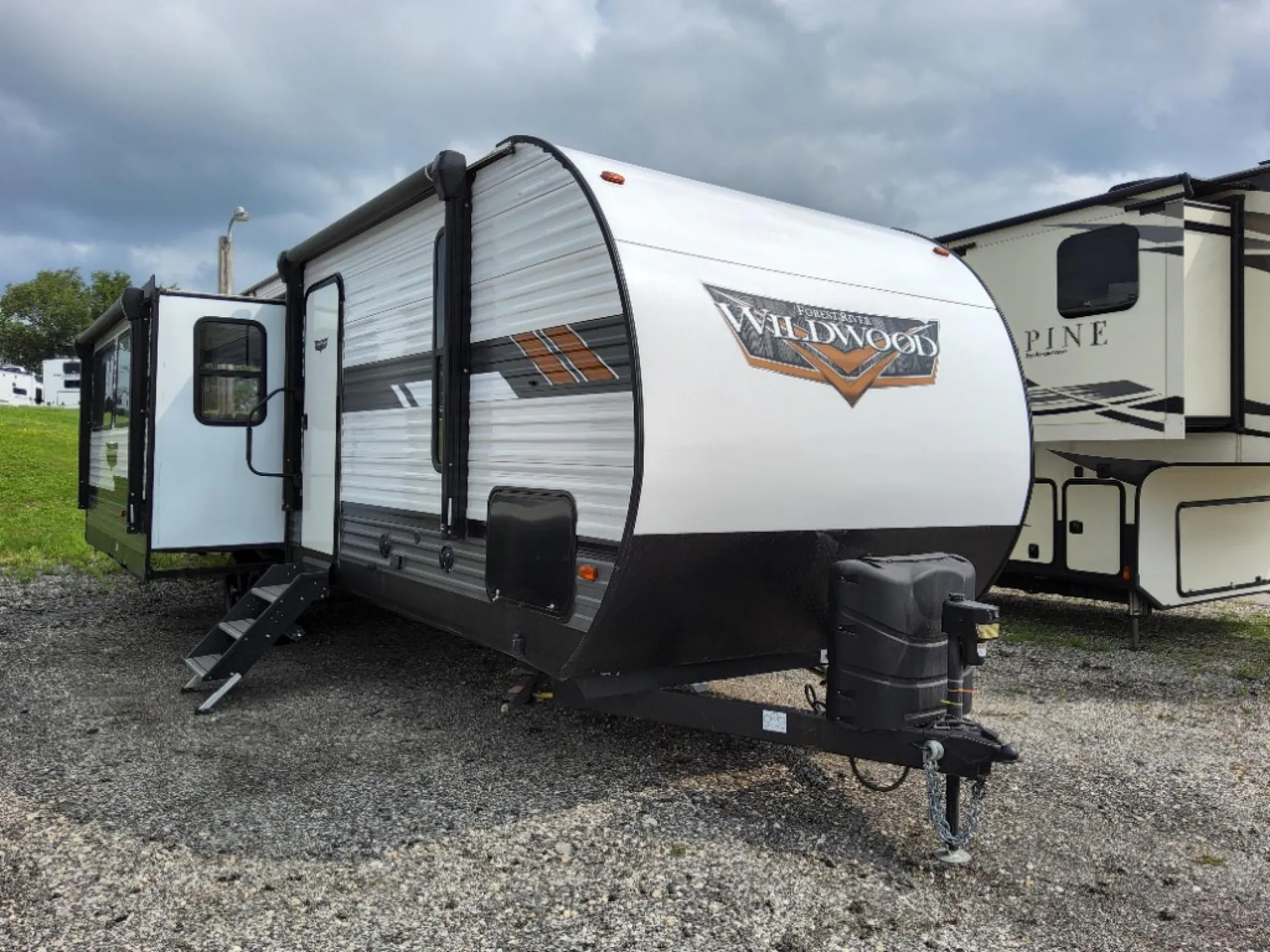 2021 Forest River Wildwood 27RE - Photo 4
