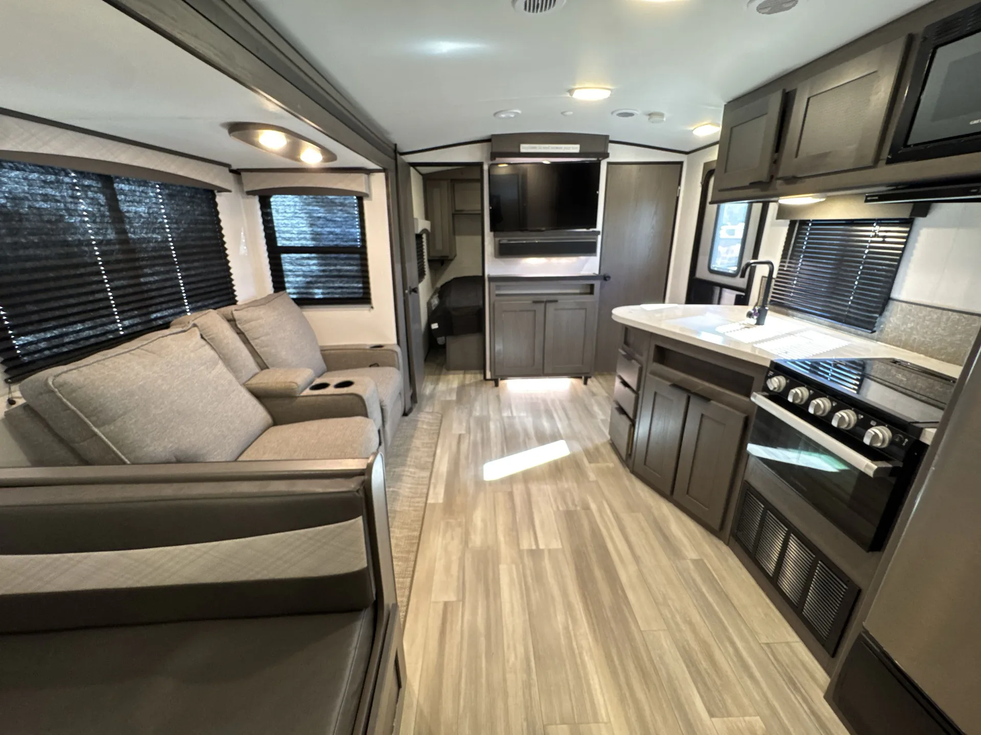 2022 Cruiser RV Embrace EL310 — living area main