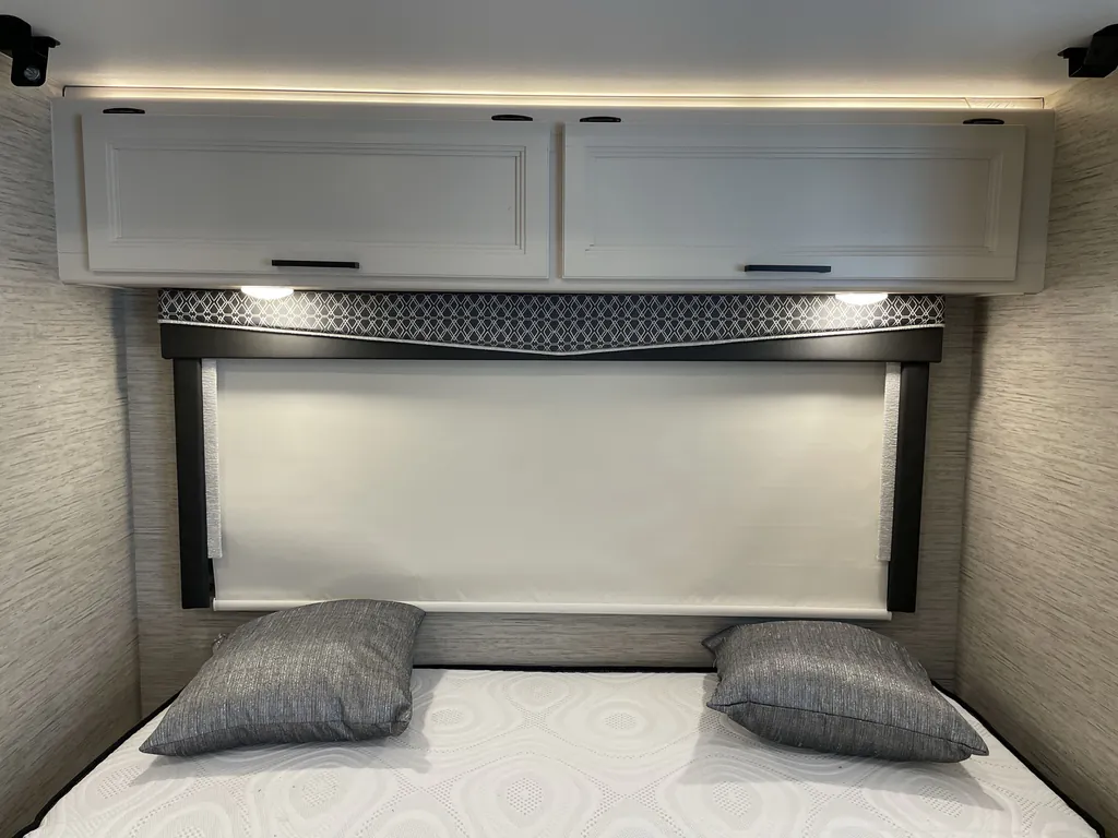 2023 Thor Motor Coach Axis 24.3, Photos photo 11
