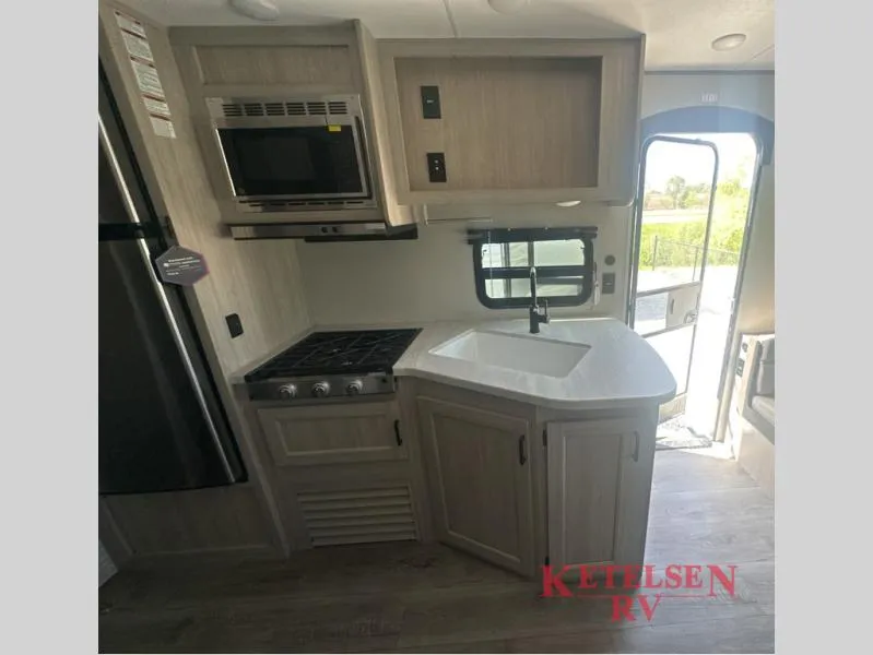 2025 Forest River Catalina 231MKS - Photo 4