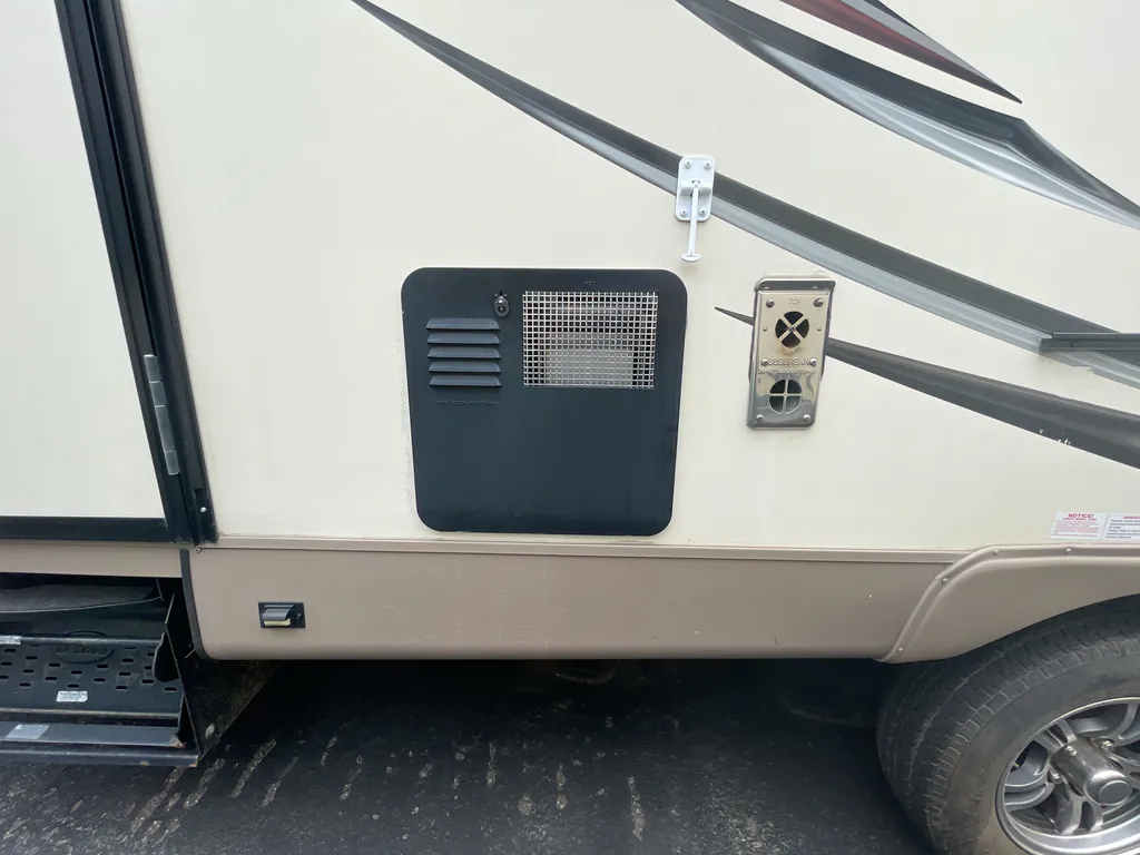 2016 Forest River Rockwood Ultra Lite 2904WS, Photos photo 22