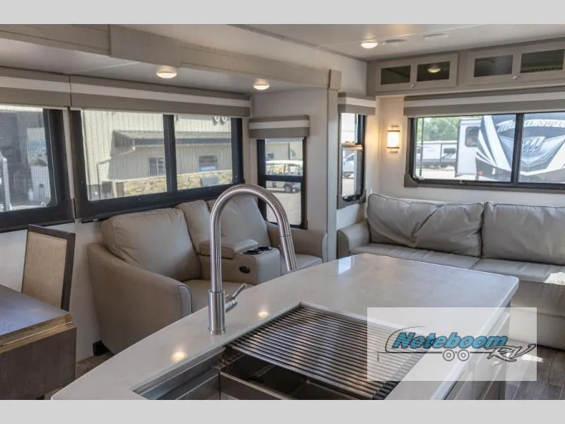 2022 Palomino River Ranch 392MB - Photo 3