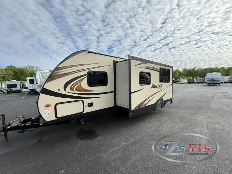 2015 Keystone RV Bullet 272BHS - Photo 2