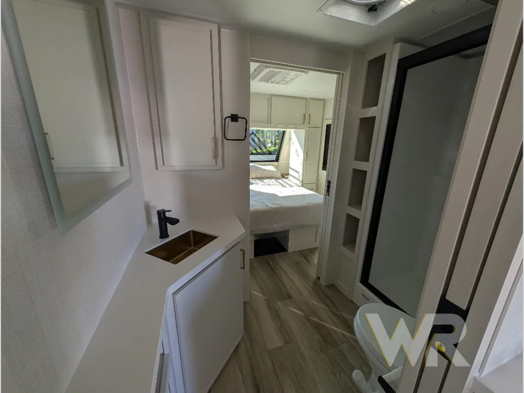 2027 Brinkley Model I 290, Photos photo 4
