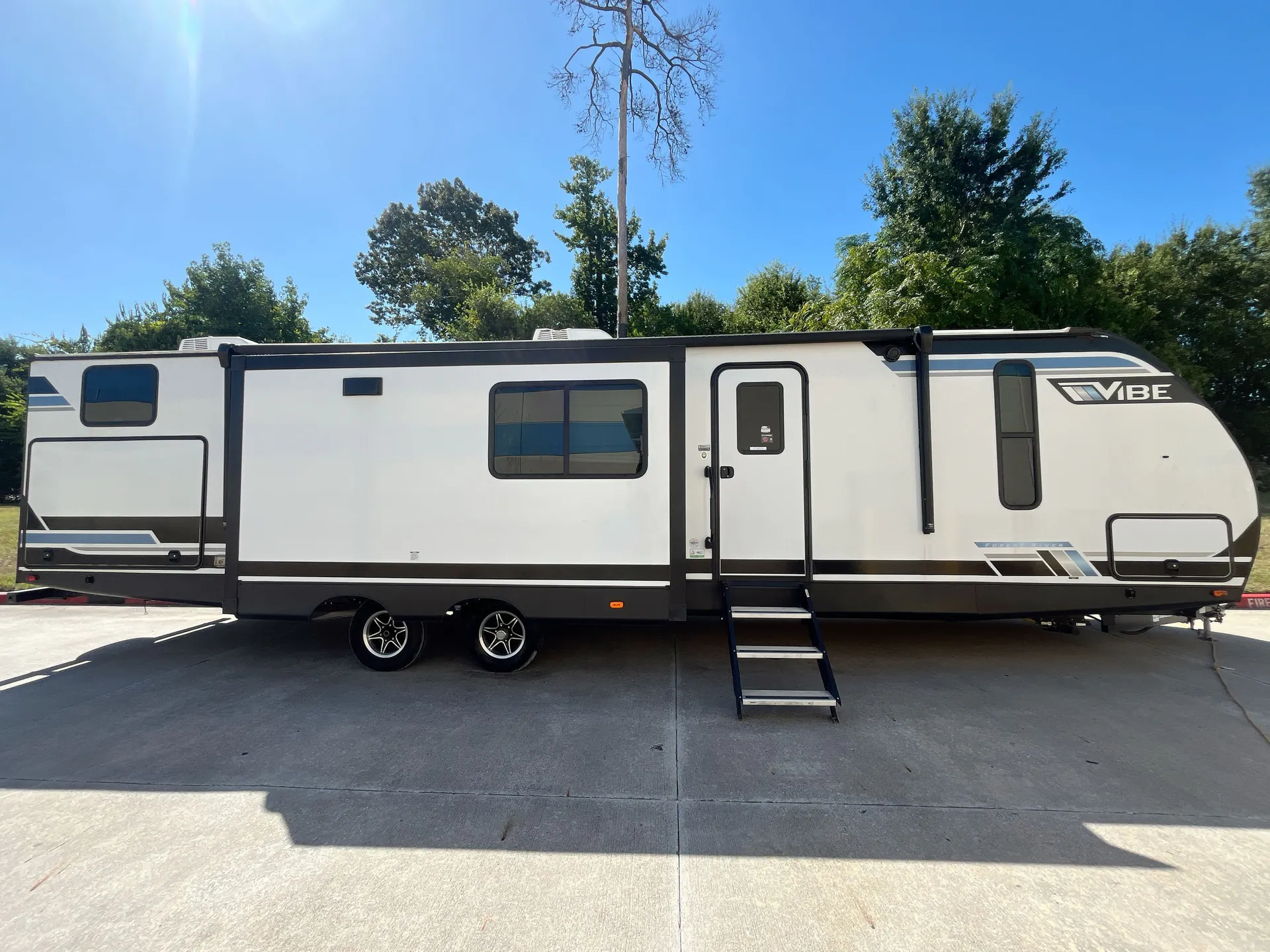 2024 Forest River Vibe 34BH — off campside