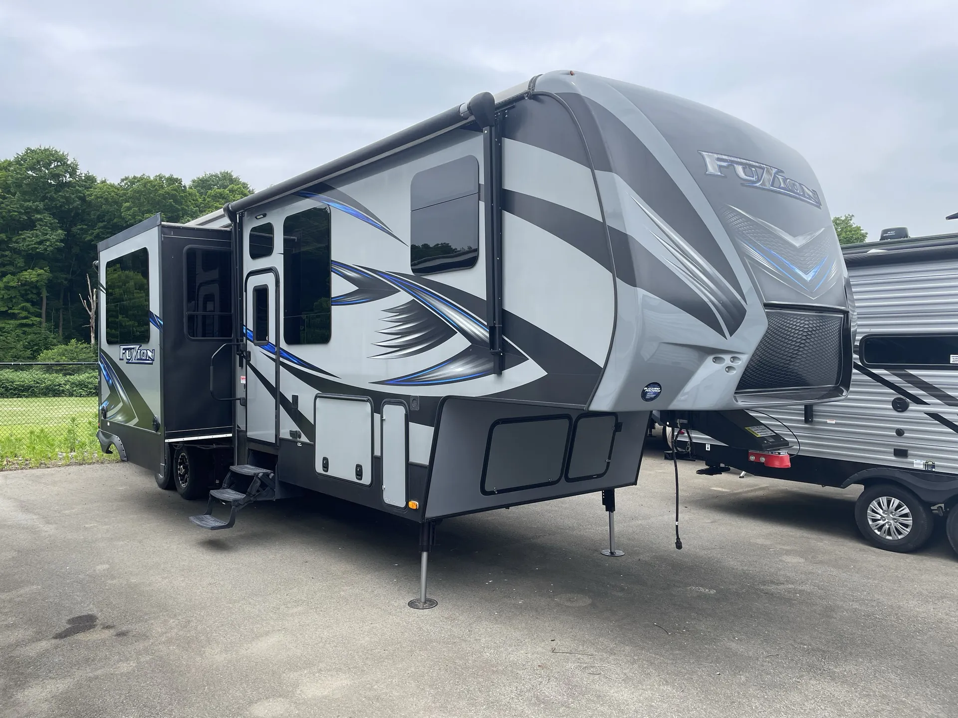 2015 Keystone Fuzion 371 - Main photo