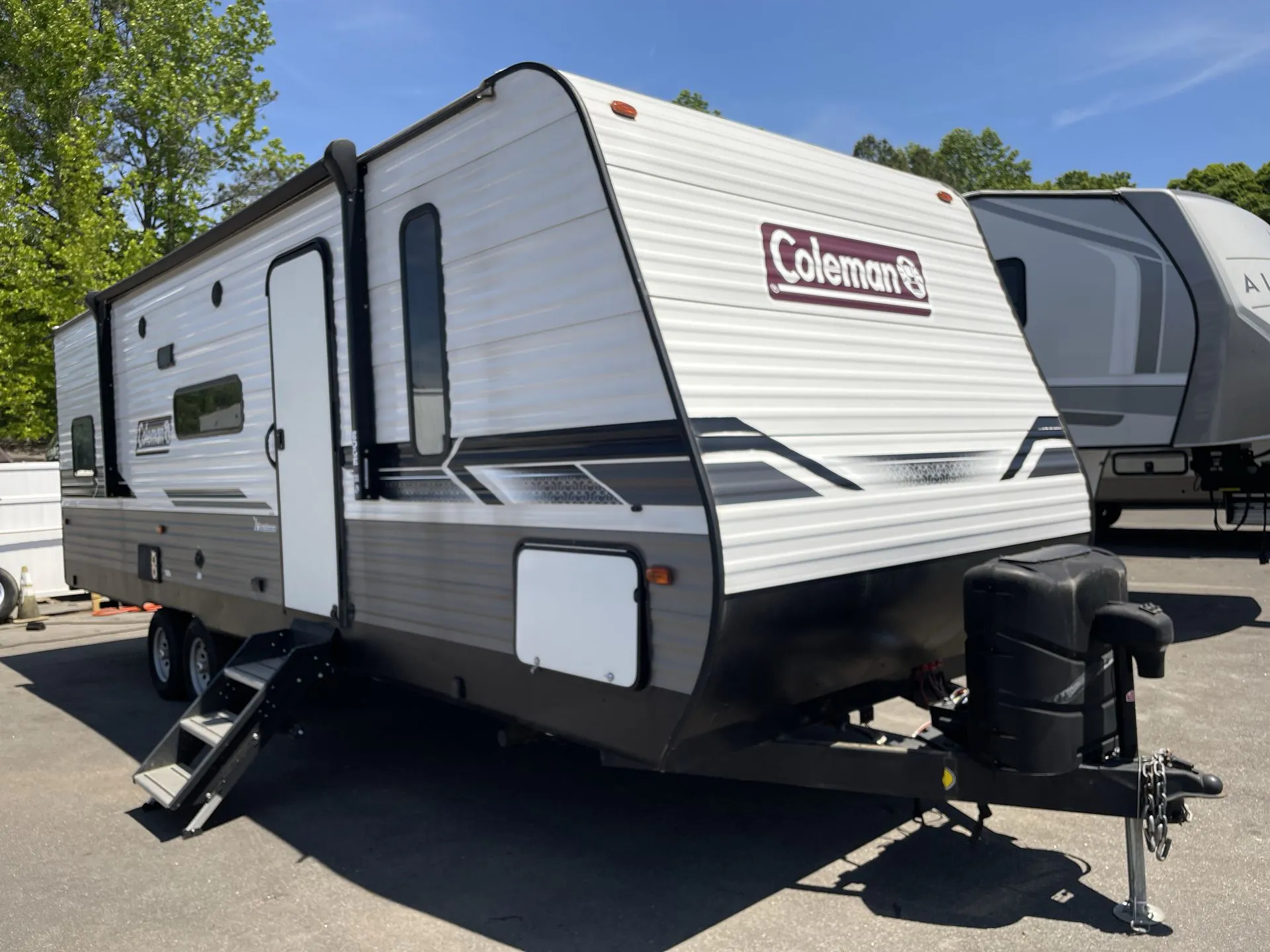 2022 Dutchmen Coleman Lantern LT Series 262BH - Photo 2