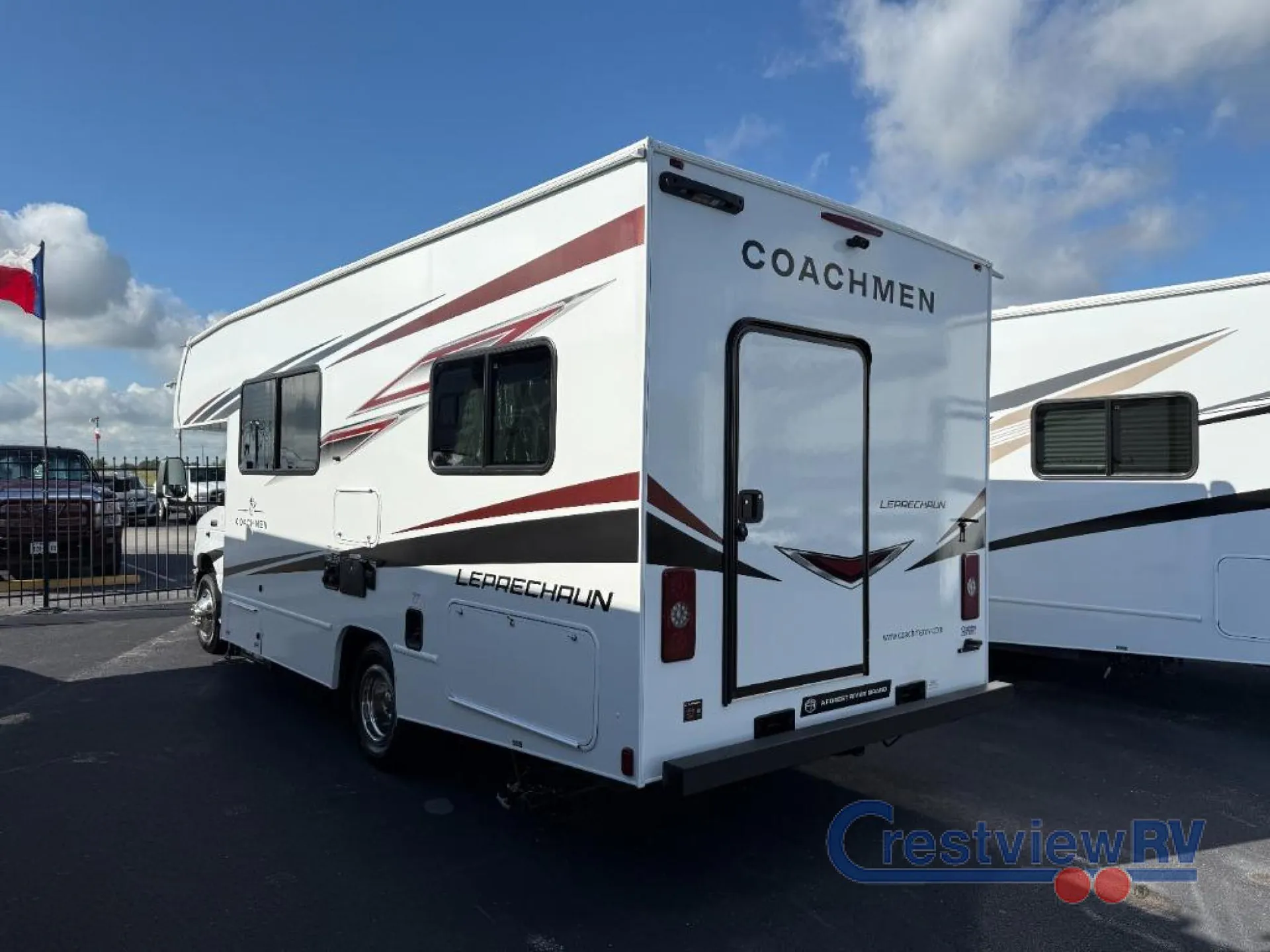 2025 Coachmen Leprechaun 220XG - Ford 350 - Photo 3