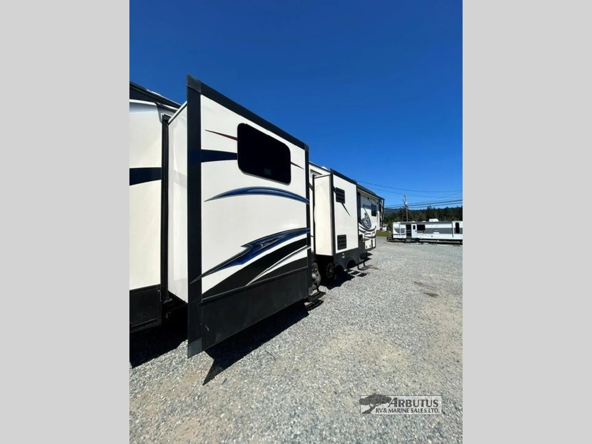 2015 Keystone Avalanche 360RB - Photo 4