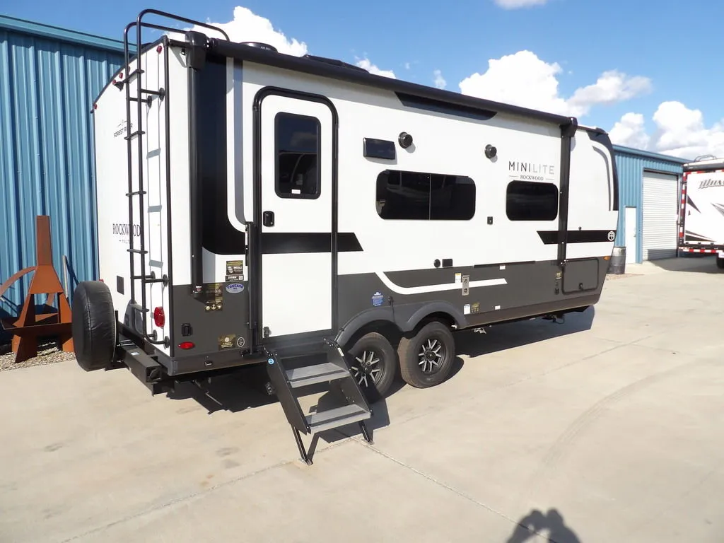 2026 Forest River Rockwood Mini Lite 2109S - Photo 3
