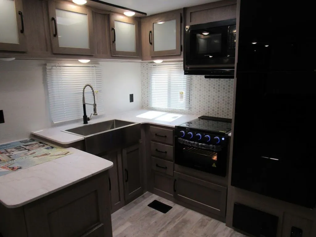 2025 Gulf Stream Conquest 295SBW, Photos photo 17