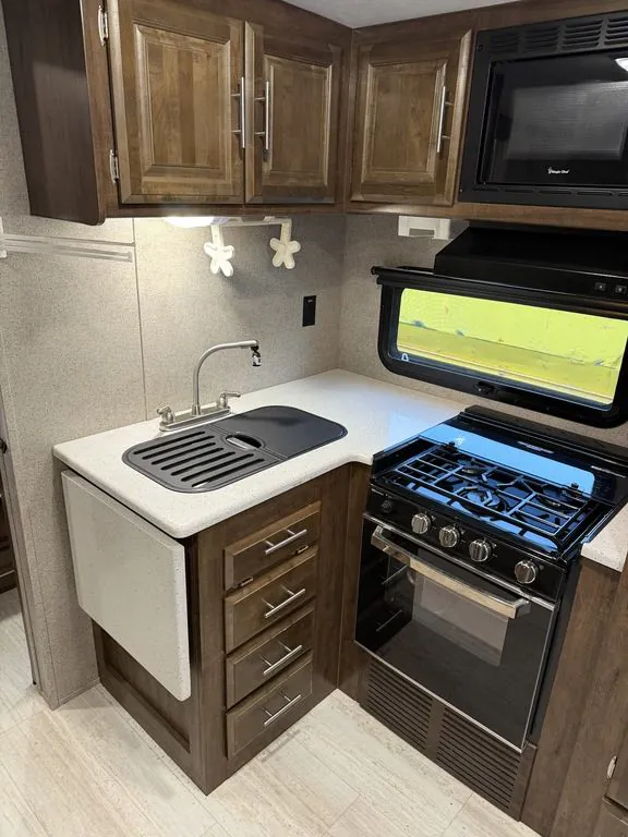2019 Forest River Flagstaff Micro Lite 25FBLS, Photos photo 18
