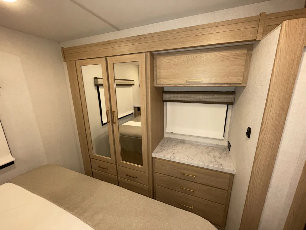 2027 Thor Motor Coach Freedom Elite 31FE, Photos photo 16