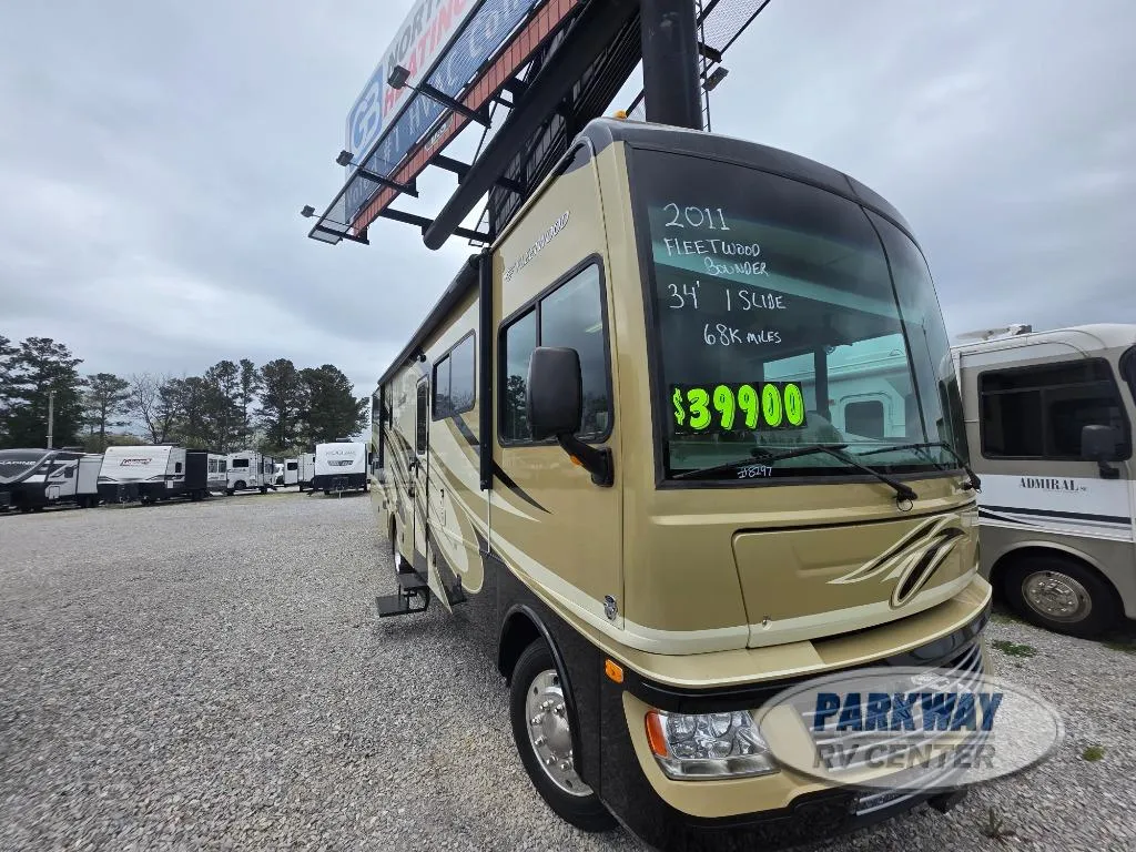 2011 Fleetwood RV Bounder 33U - Main photo
