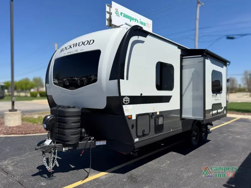 2026 Forest River Rockwood Mini Lite 2109S - Photo 4
