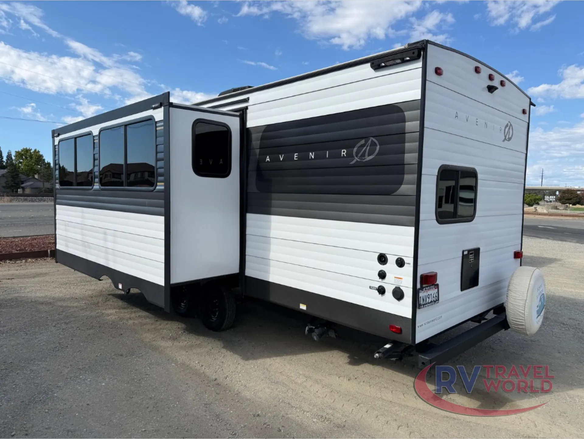 2024 Cruiser RV Avenir 27BH - Photo 4