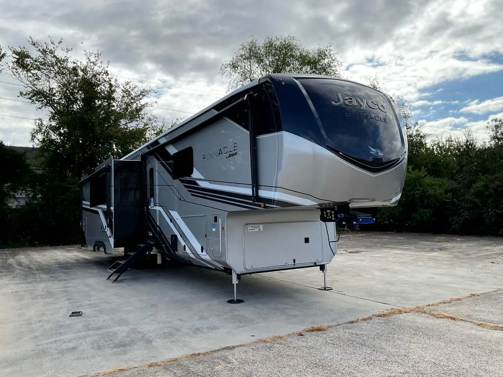 2026 Jayco Pinnacle 38FBRK - Photo 4
