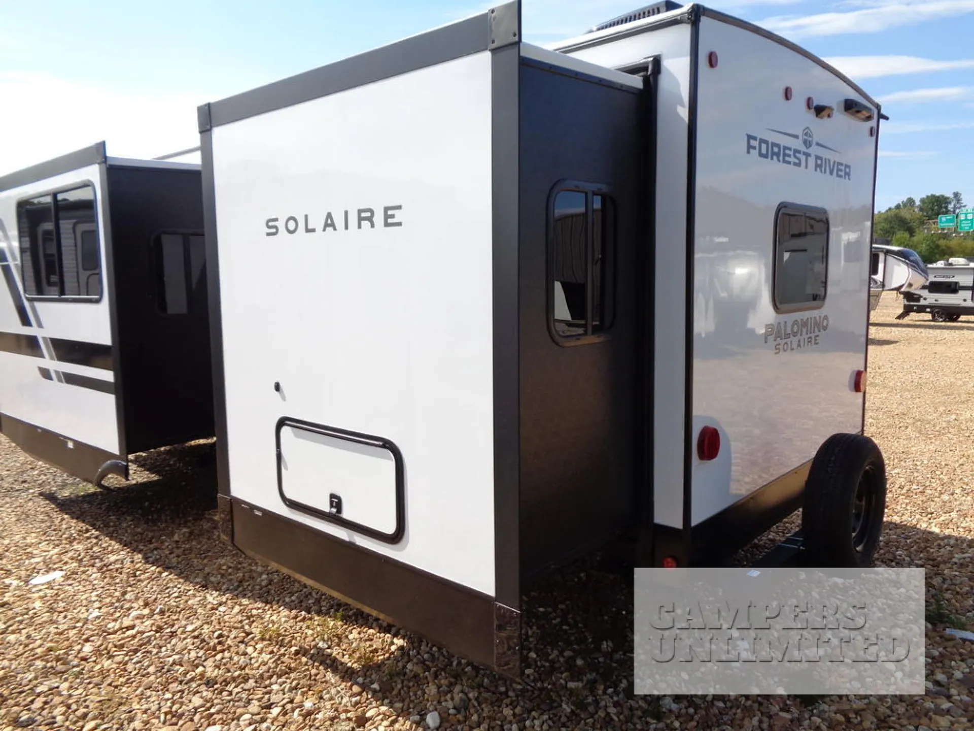 2026 Forest River Solaire 2300FKBS - Photo 4