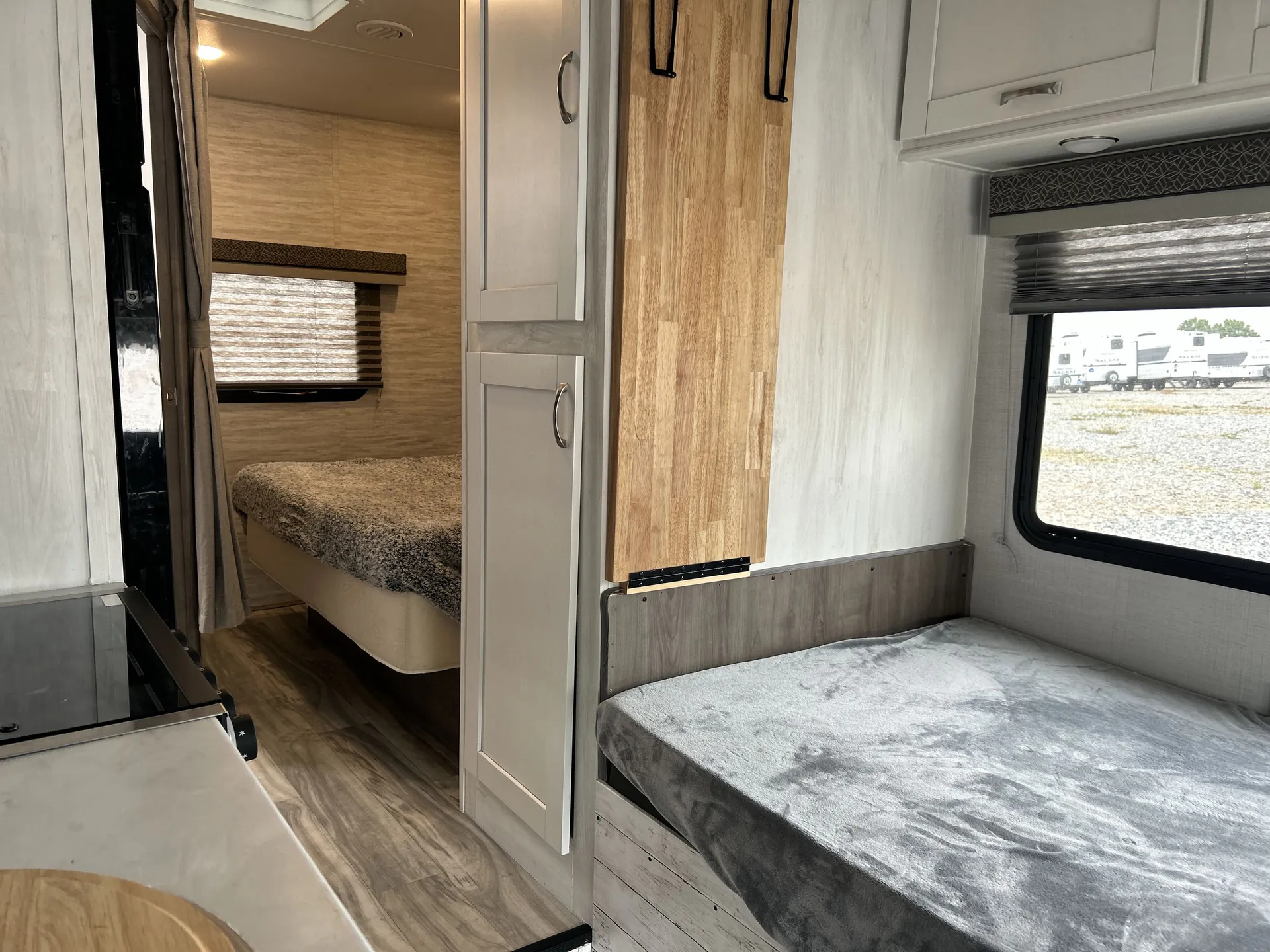 2024 Gulf Stream Conquest LE 6220LE — living area main